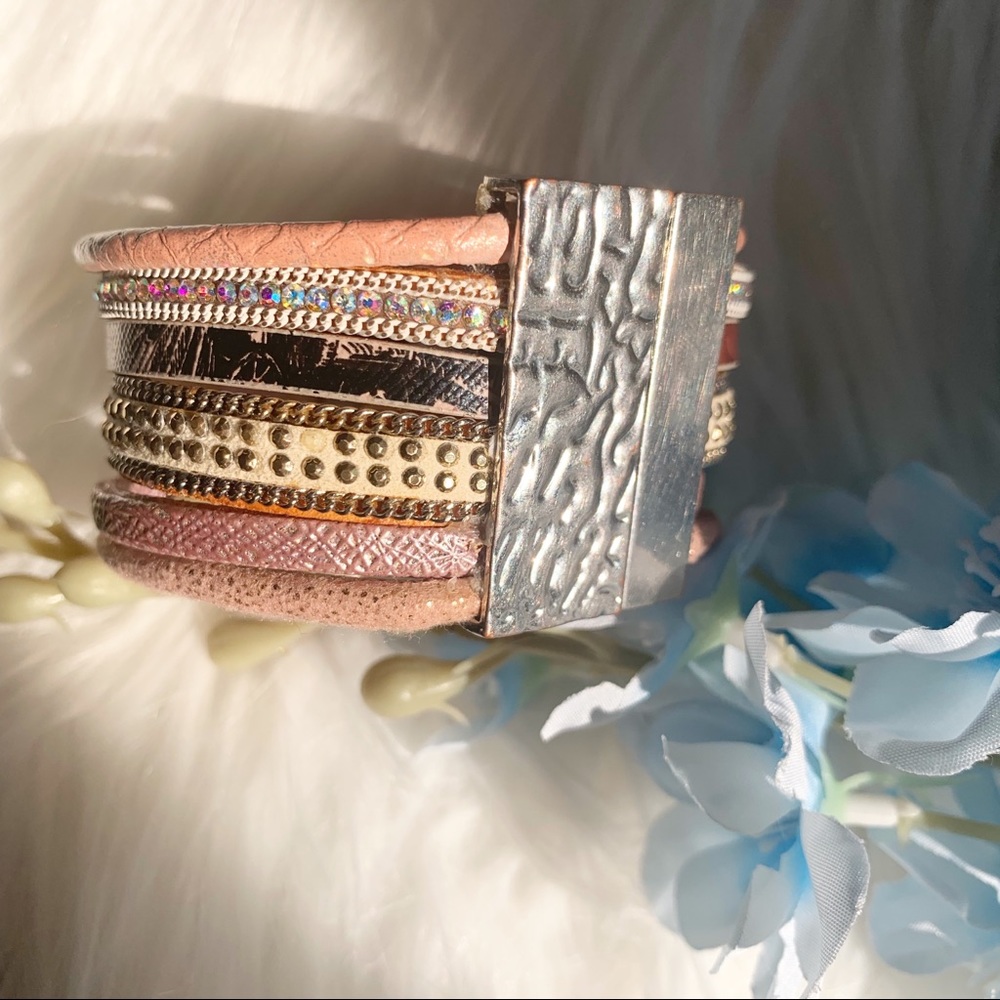 Pink bracelet - Picture 5 of 6